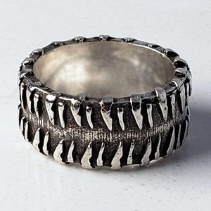 Sakcon Jewelers Ring Sterling Silver Mud Bog Tire Tread Ring-10